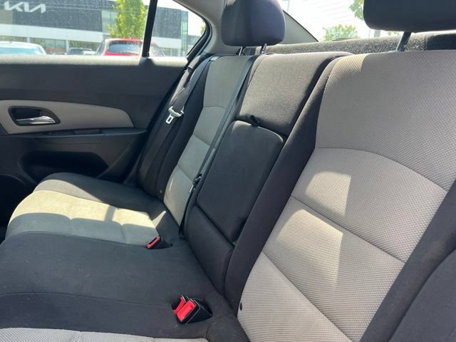 Used 2014 Chevrolet Cruze LS FWD image 25