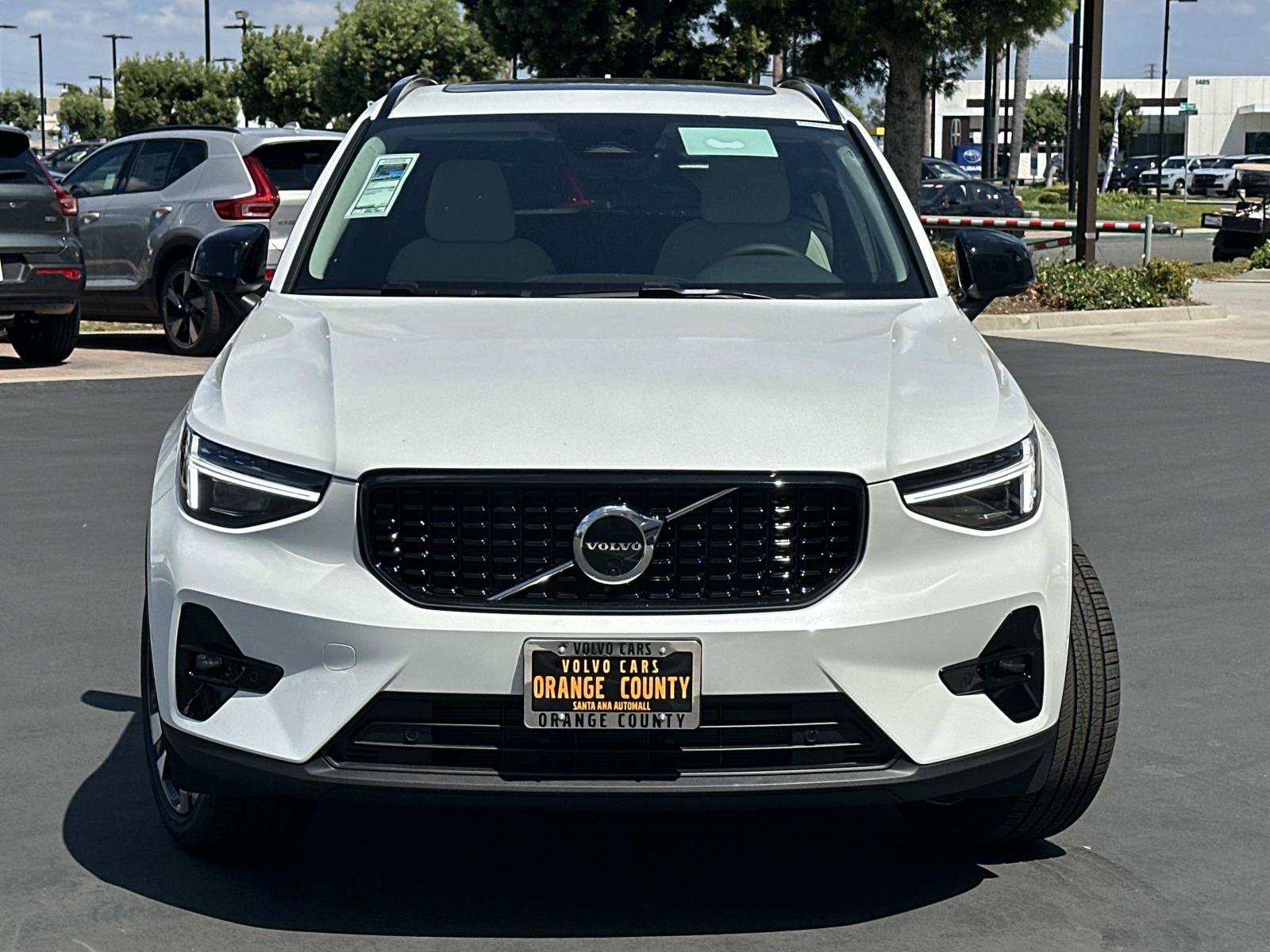 New 2026 Volvo XC40 B5 Ultra w/ Climate Package AWD/4WD image 2