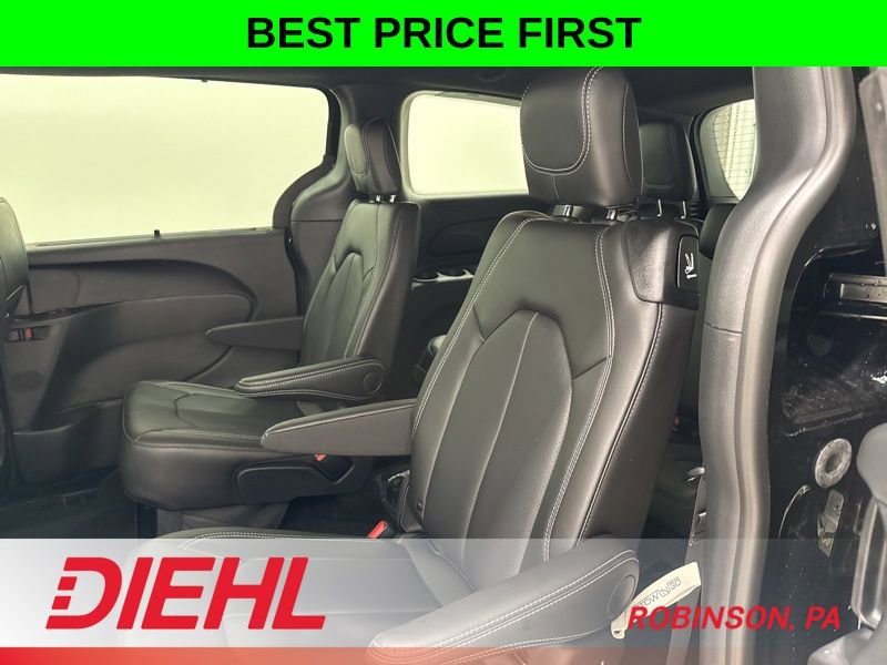 New 2026 Chrysler Pacifica Select FWD image 20