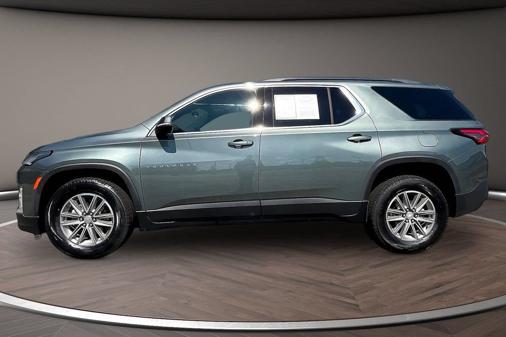 Used 2023 Chevrolet Traverse LT FWD image 7
