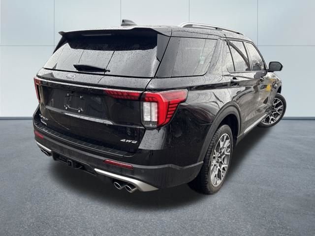 Used 2025 Ford Explorer Platinum w/ Ultimate Package video 4