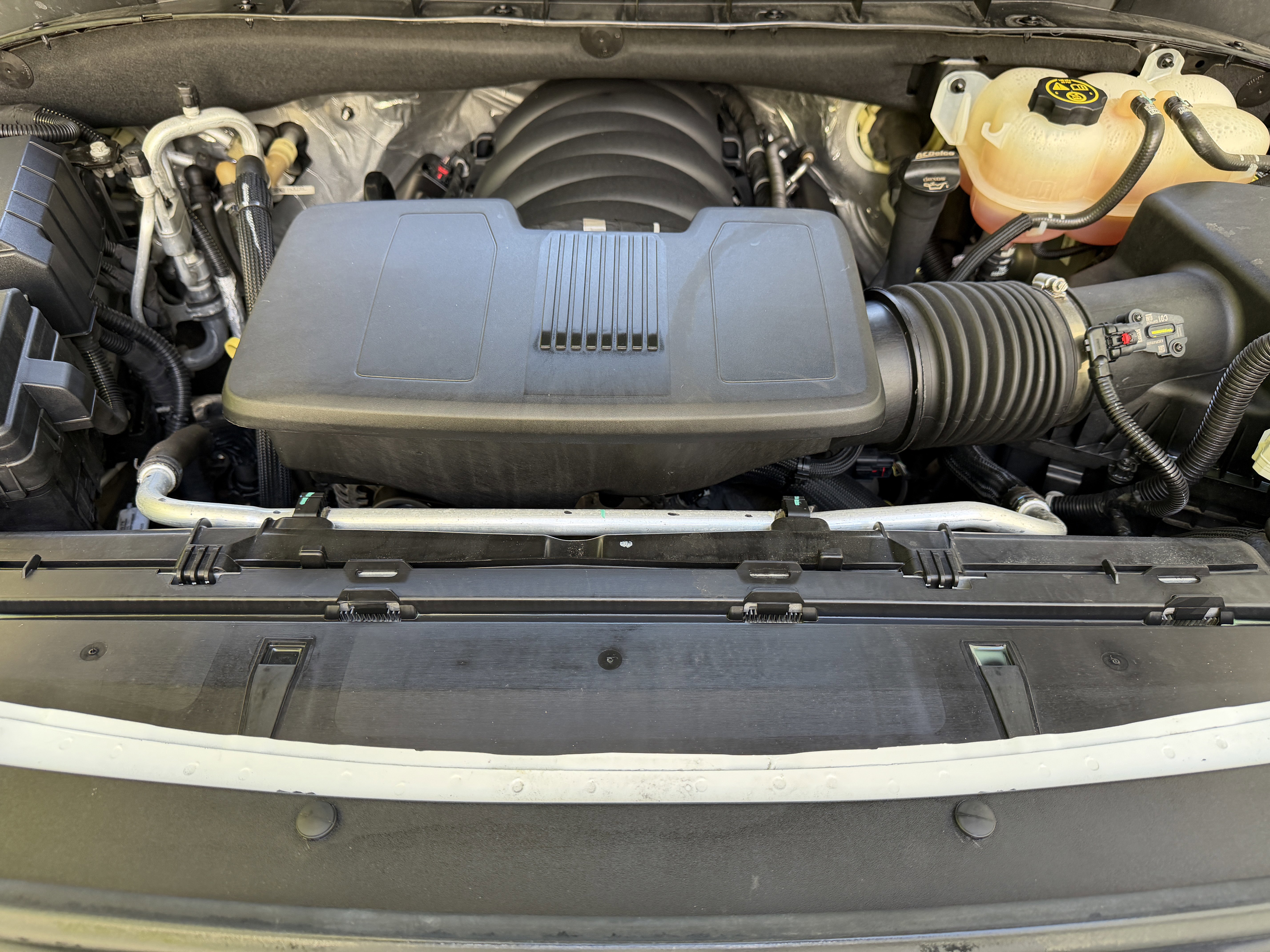 Used 2021 Cadillac Escalade ESV Premium Luxury w/ LPO, Illumination Package image 44