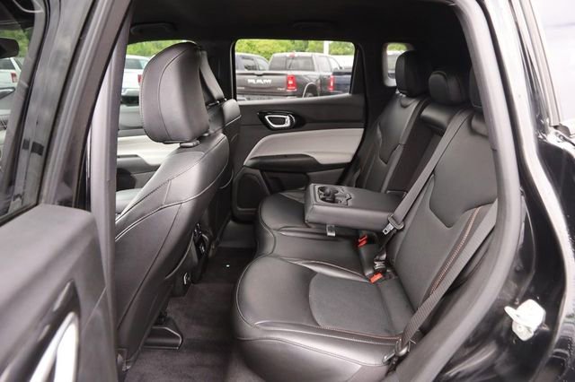Used 2023 Jeep Compass Limited AWD/4WD image 9