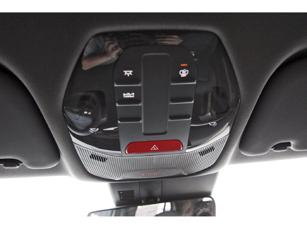 New 2027 Kia EV3 Wind FWD image 16