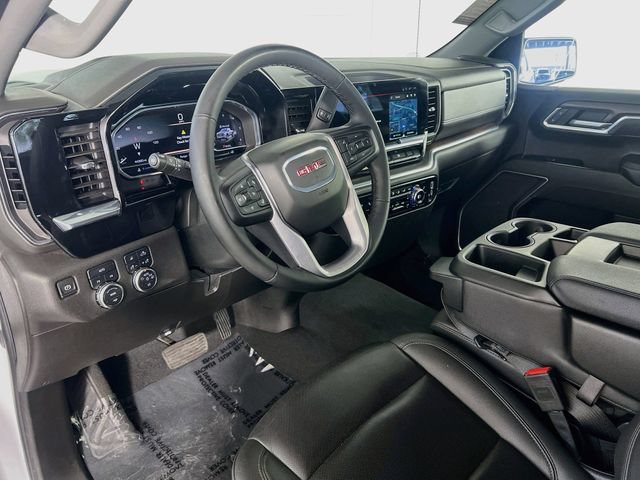 Used 2025 GMC Sierra 1500 SLT AWD/4WD image 11