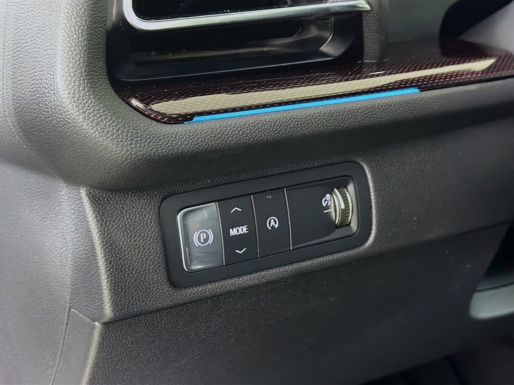 Used 2024 Chevrolet Traverse RS w/ LPO, Floor Liner Package FWD image 11