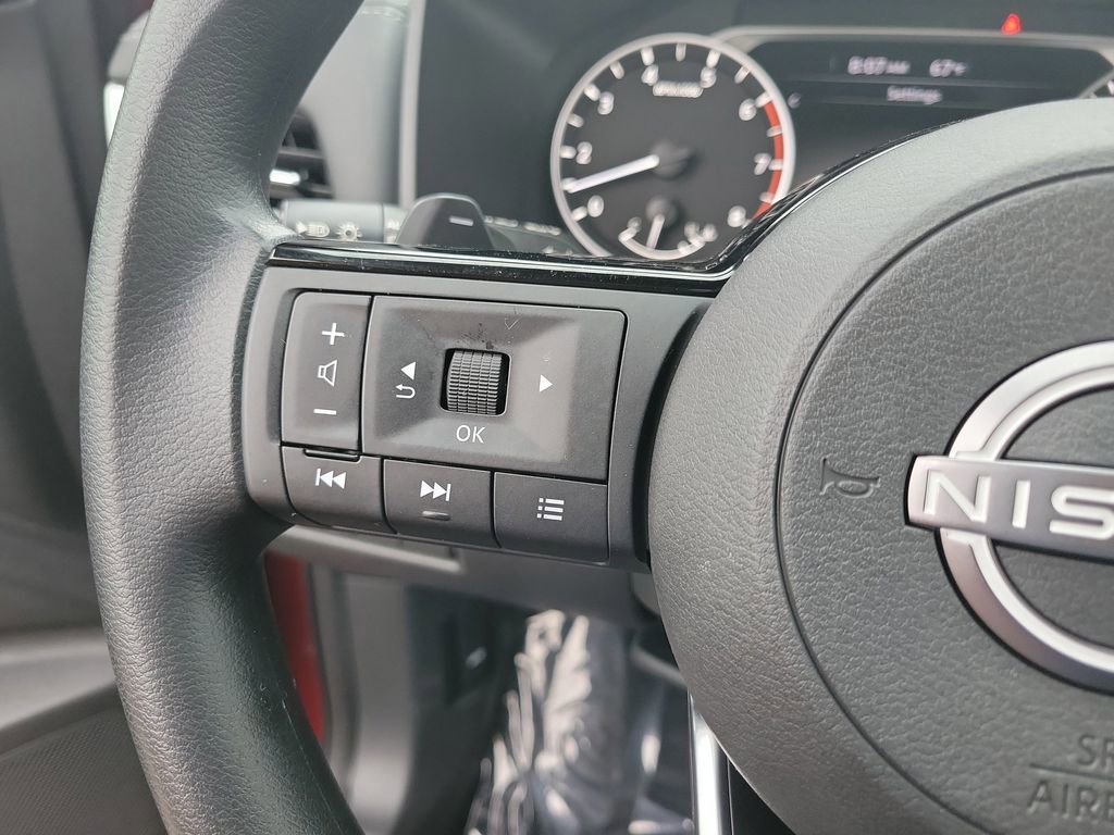 Certified 2023 Nissan Rogue SV image 23