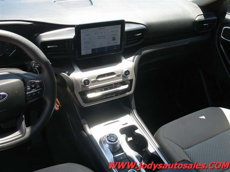 Used 2020 Ford Explorer 4WD w/ Class III Trailer Tow Package image 6