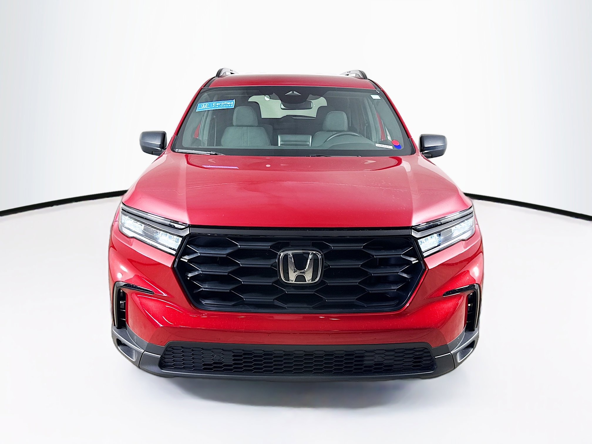 Certified 2025 Honda Pilot Sport image 3