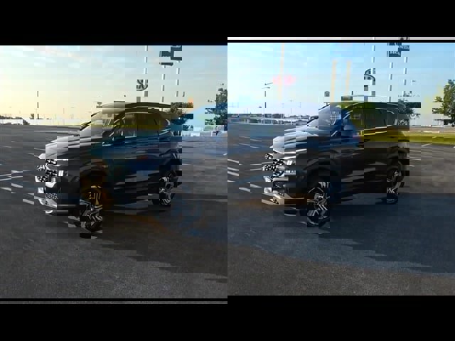 Used 2022 Hyundai Santa Fe SE w/ Cargo Package image 4