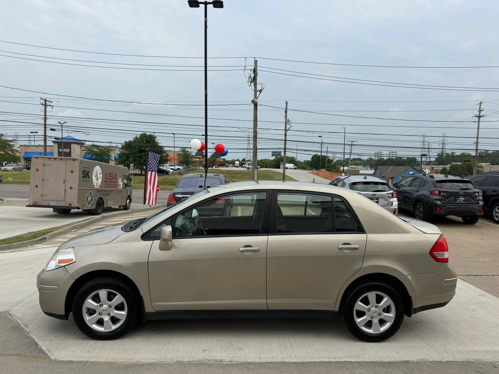 Used 2009 Nissan Versa Sedan w/ Convenience Pkg FWD image 7