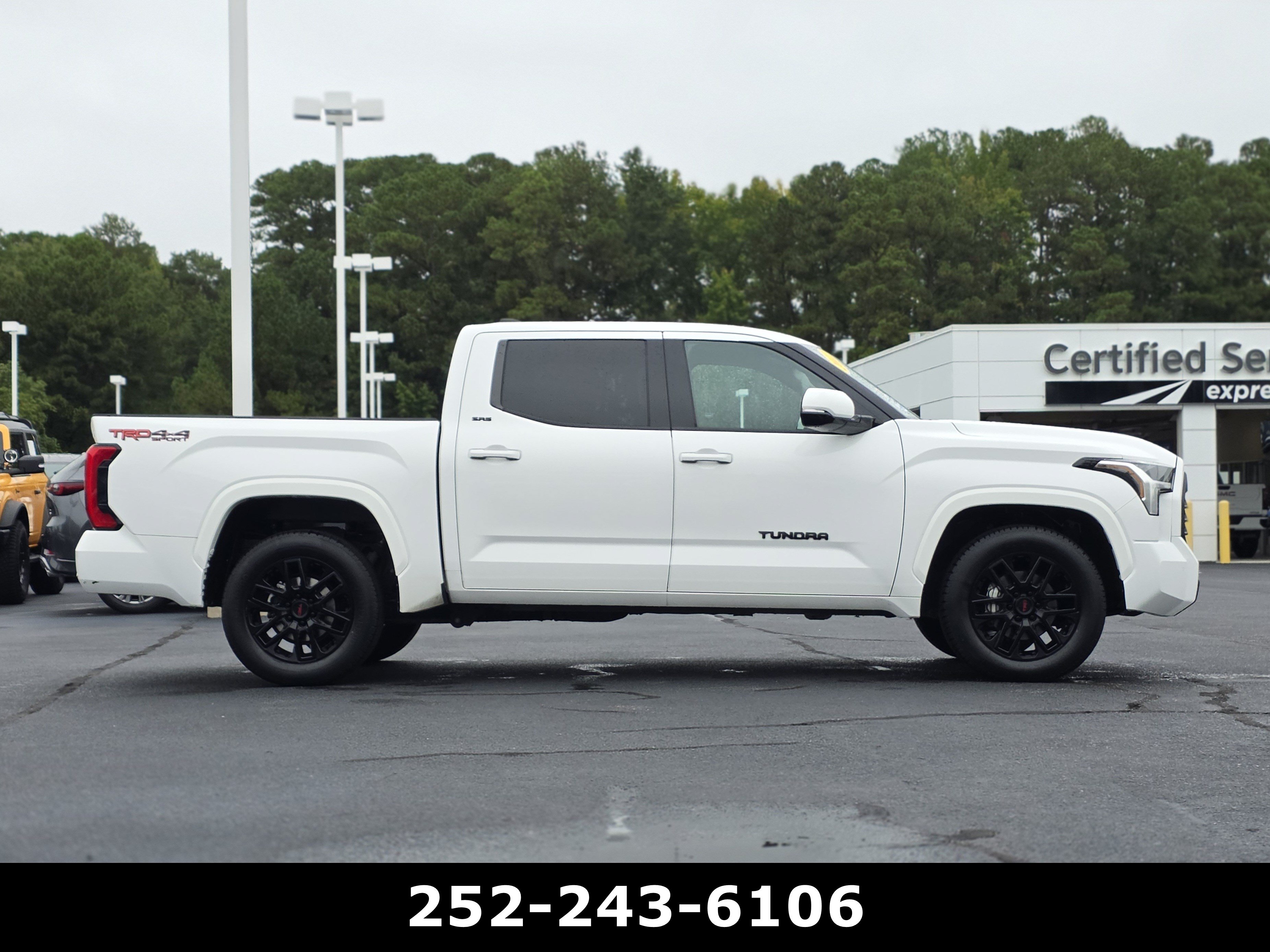Used 2022 Toyota Tundra SR5 w/ TRD Sport Package AWD/4WD image 8