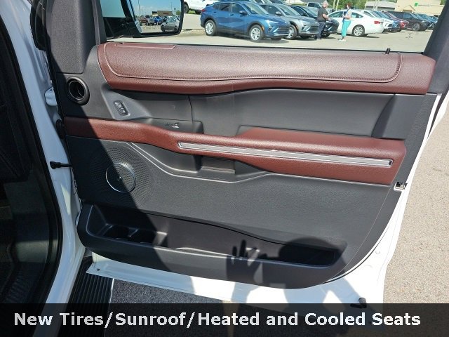 Used 2023 Ford Expedition Max Limited image 37