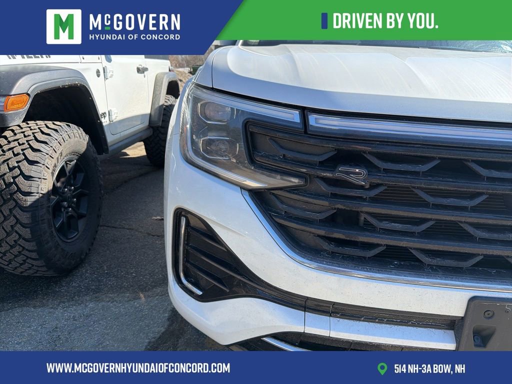 Used 2024 Volkswagen Atlas SEL Premium R-Line image 13