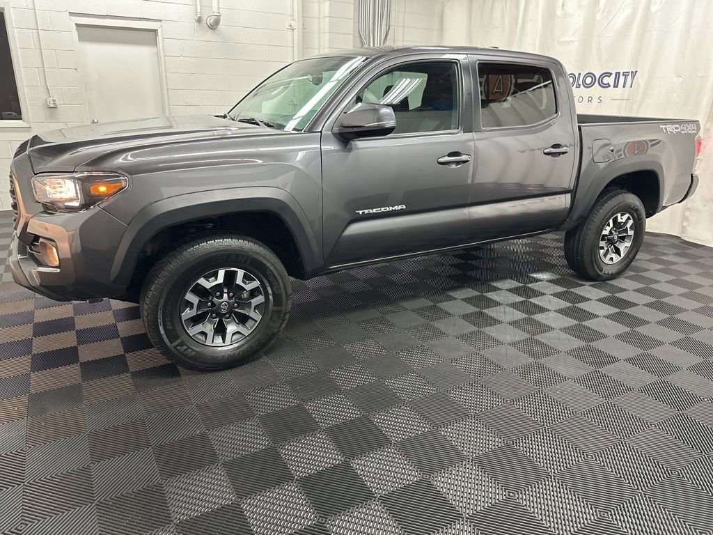 Used 2021 Toyota Tacoma TRD Off-Road w/ Technology Package AWD/4WD image 5
