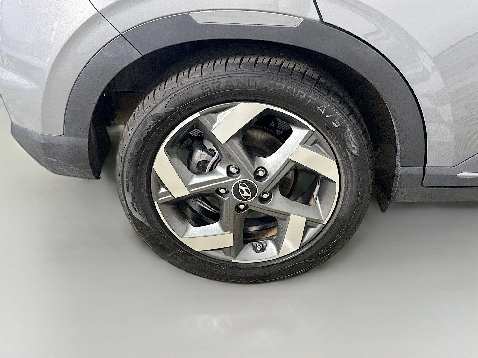 Used 2022 Hyundai Venue Limited w/ Cargo Package FWD image 33