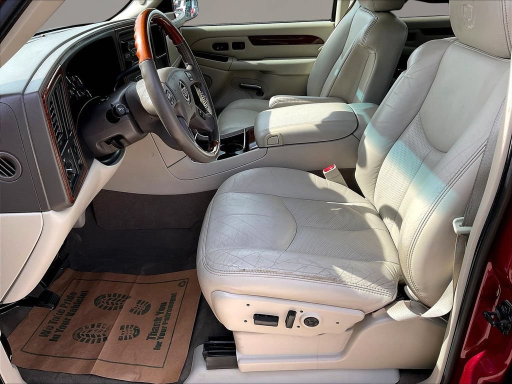Used 2004 Cadillac Escalade EXT AWD/4WD image 18