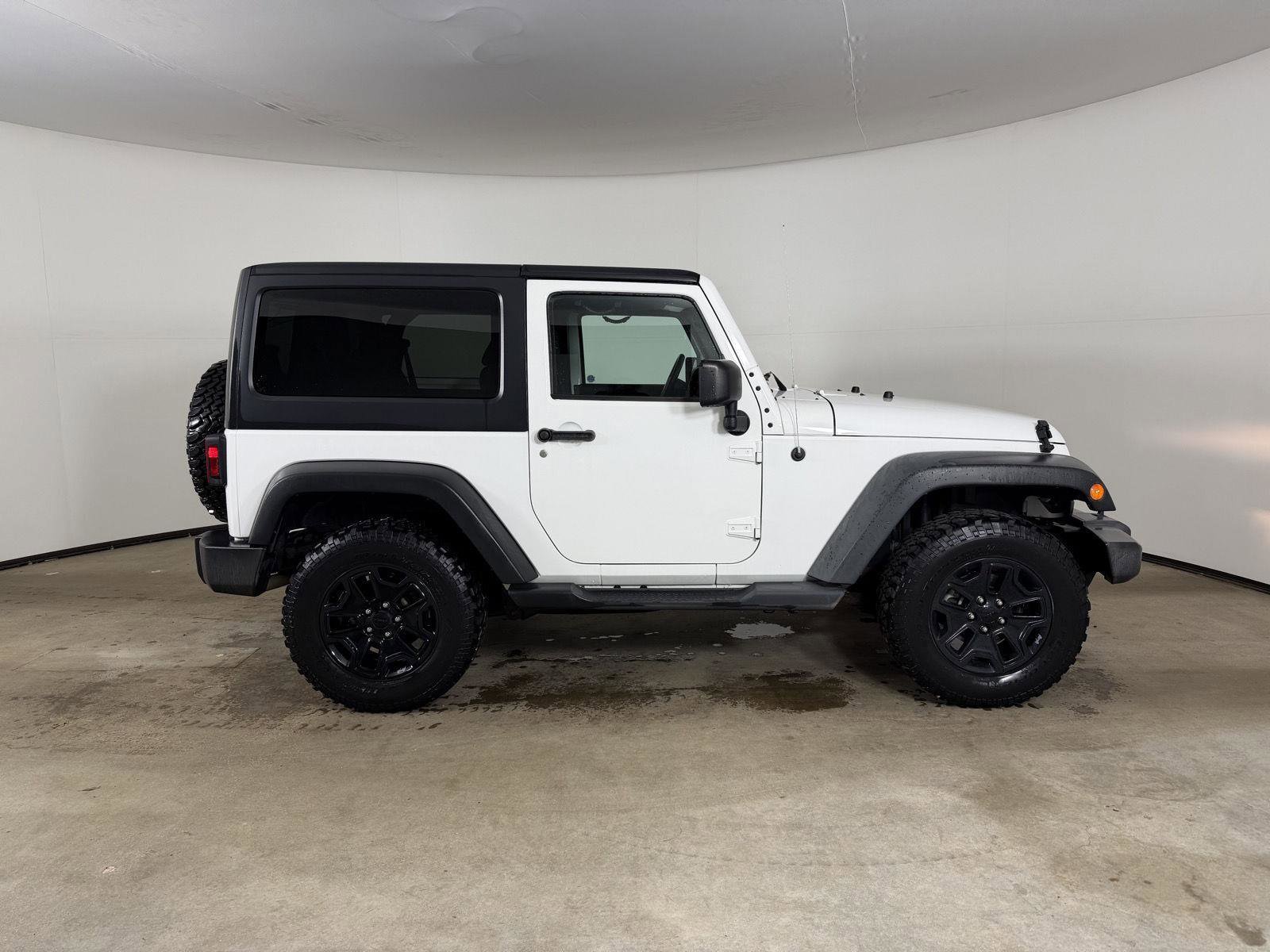 Used 2016 Jeep Wrangler Sport AWD/4WD image 6
