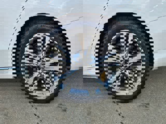 Used 2018 Mercedes-Benz C 300 Sedan w/ Multimedia Package image 13