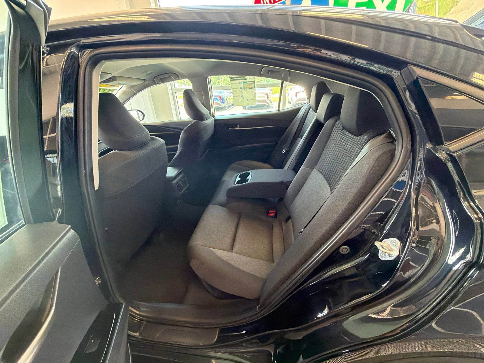 Used 2025 Toyota Camry LE FWD image 12