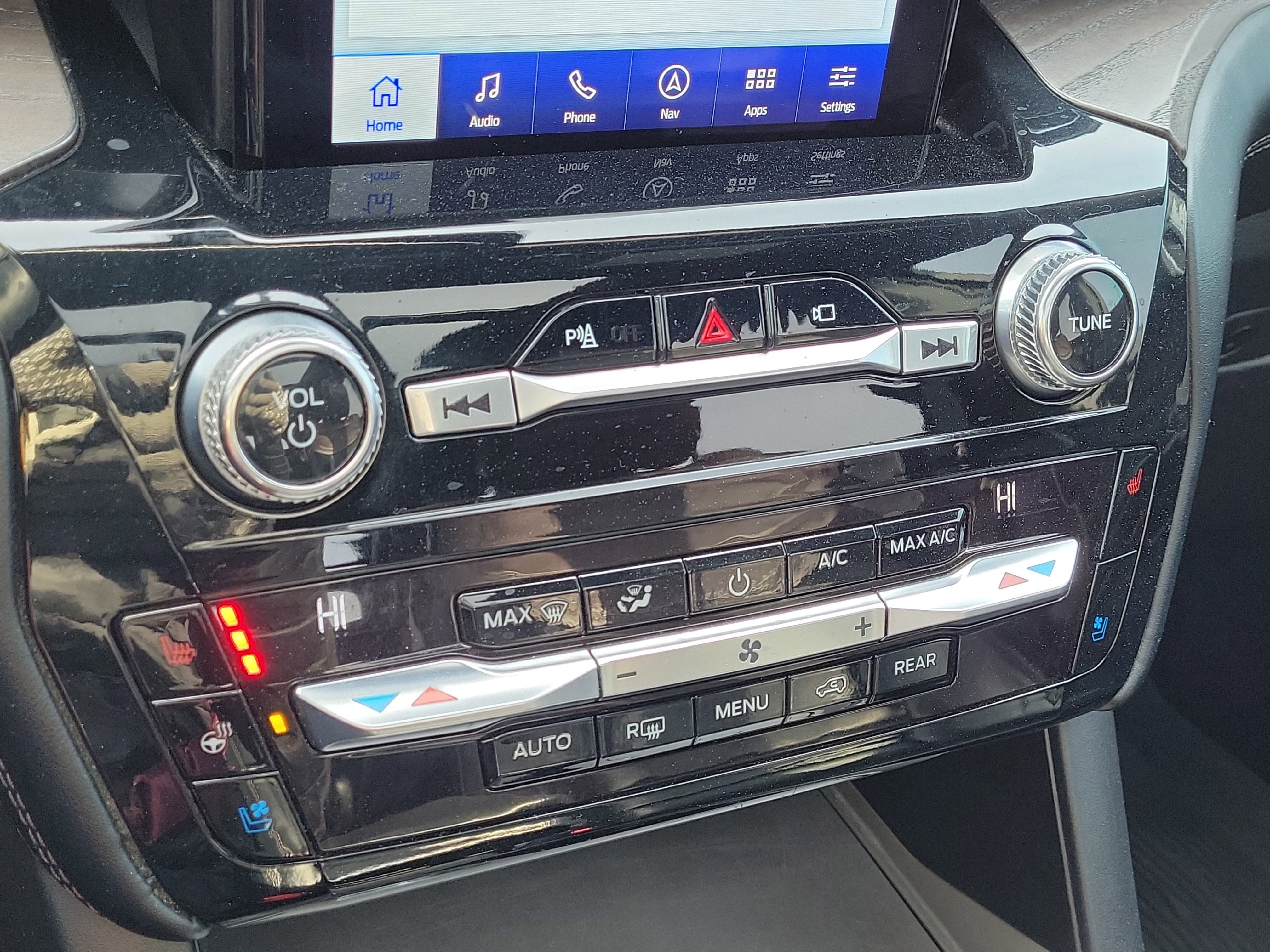 Used 2021 Ford Explorer Platinum w/ Equipment Group 601A image 31