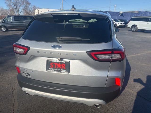 Used 2023 Ford Escape Active w/ Cold Weather Package image 4