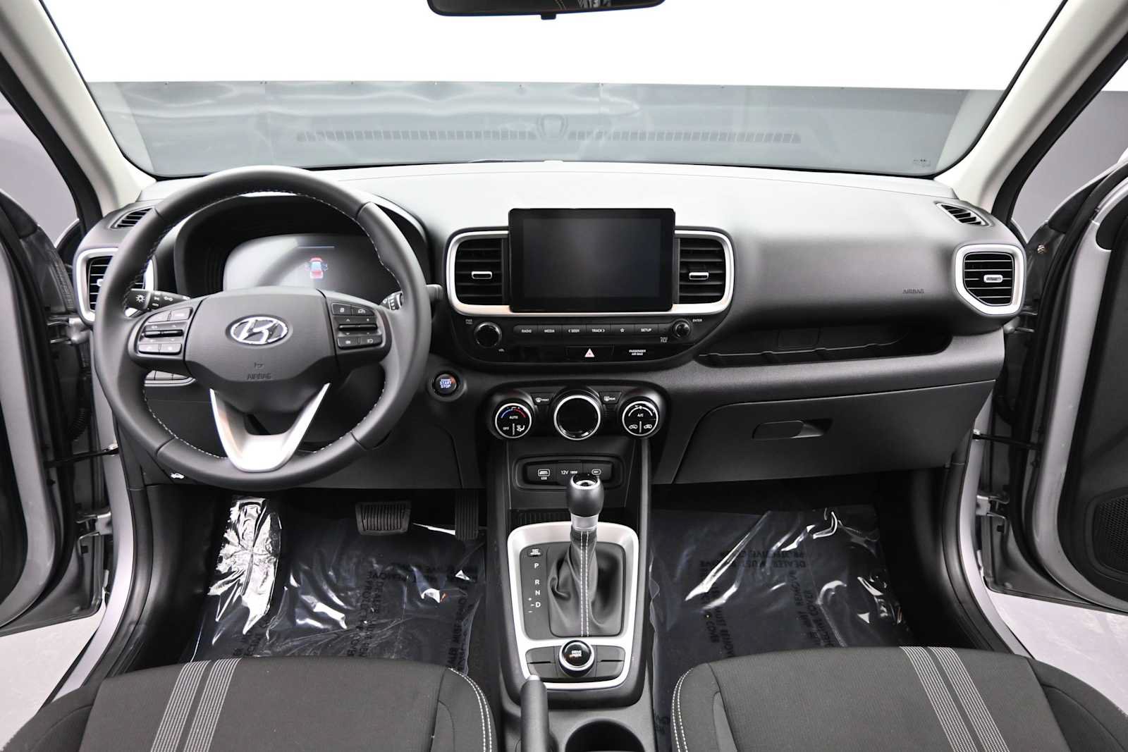 Used 2024 Hyundai Venue SEL FWD image 22