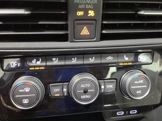 Used 2021 Volkswagen Jetta R-Line FWD image 35