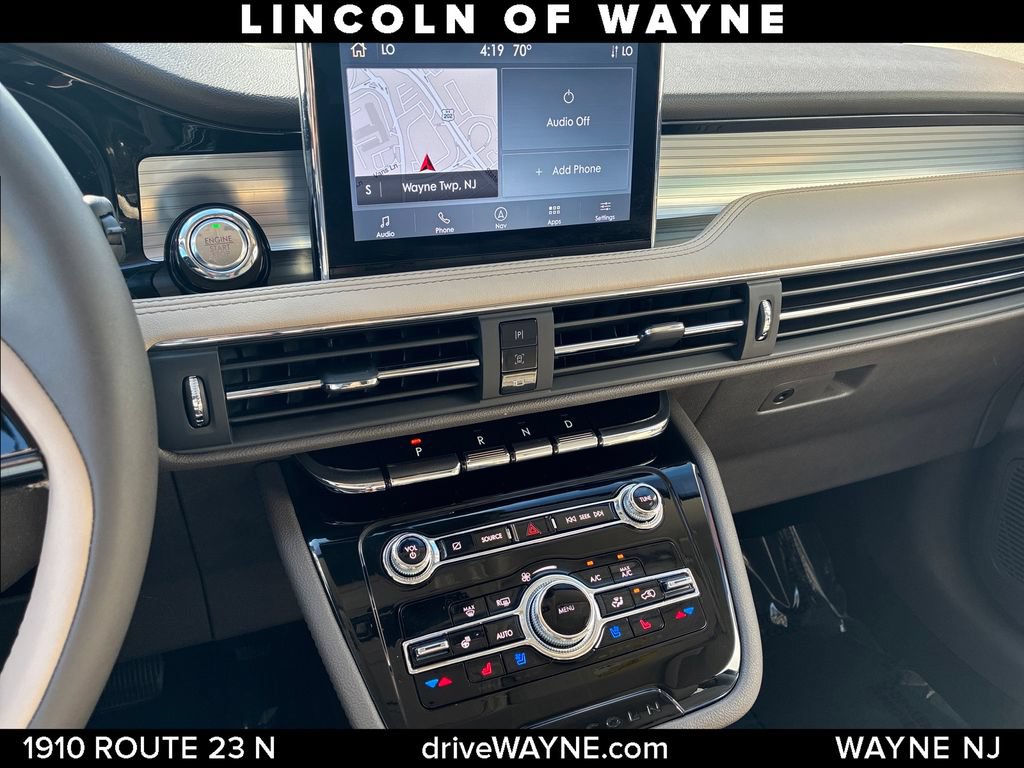 Certified 2022 Lincoln Corsair AWD w/ Equipment Group 101A image 17