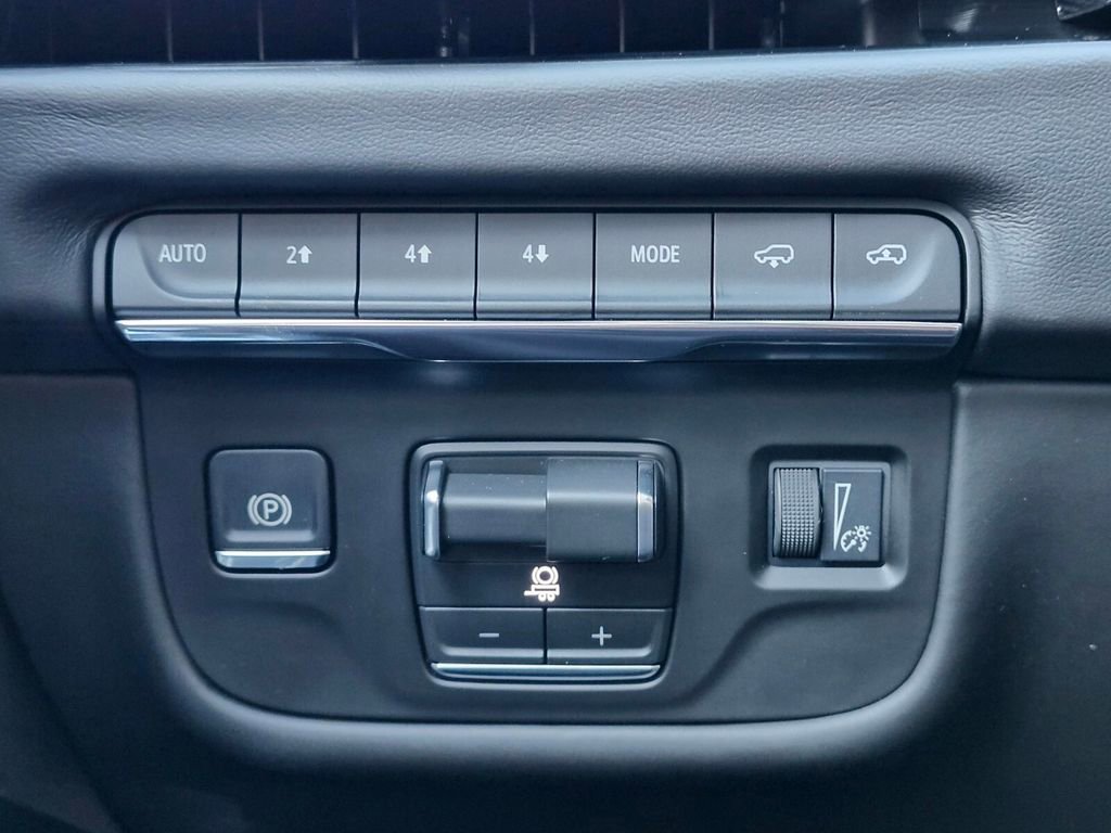 Certified 2026 Cadillac Escalade Platinum Sport w/ LPO, Floor Liner Package image 24