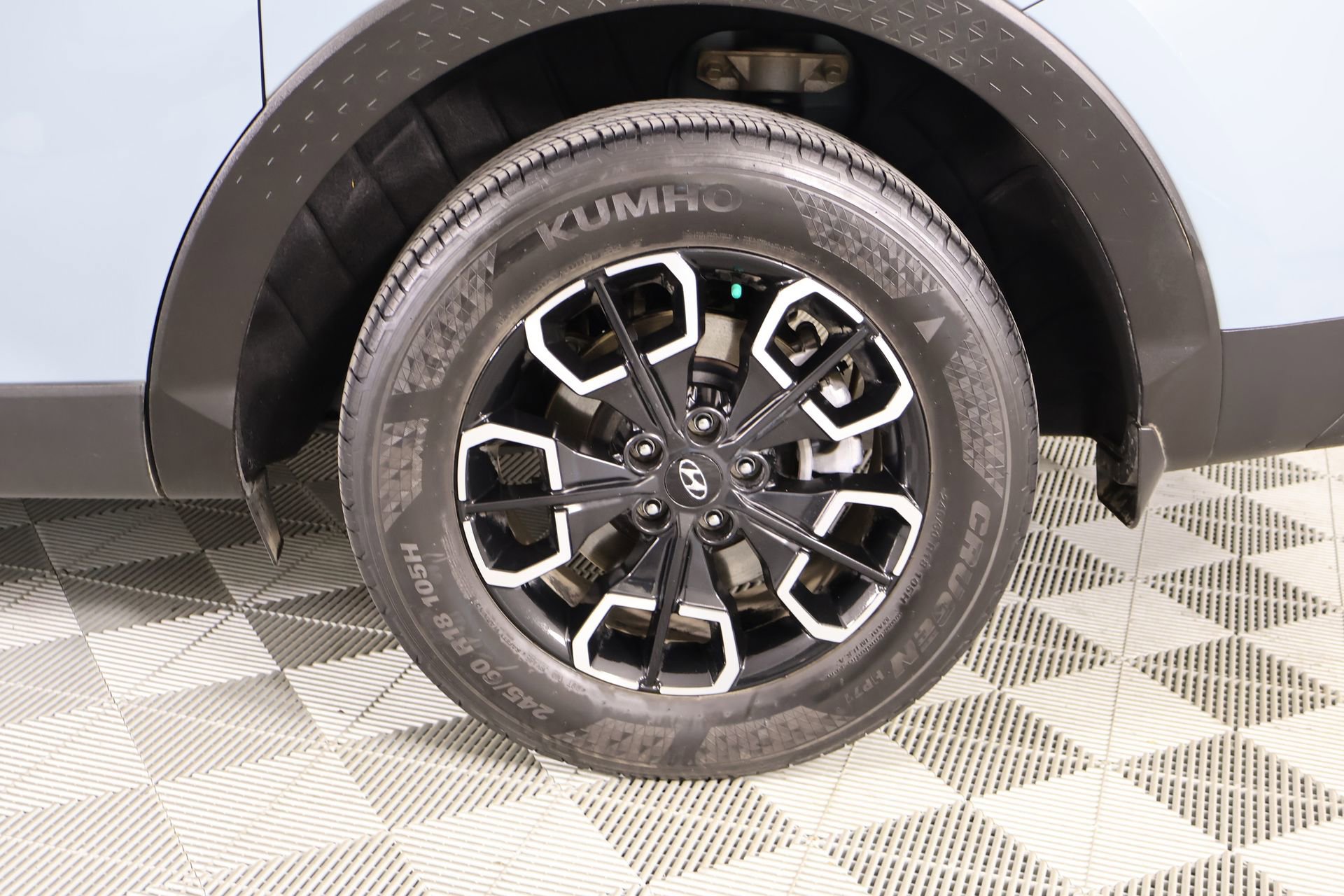 Certified 2023 Hyundai Santa Cruz SEL w/ Activity Package image 18