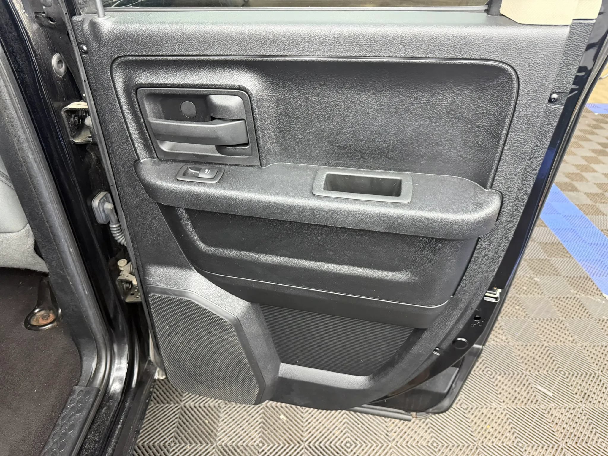 Used 2014 RAM 1500 ST AWD/4WD image 8