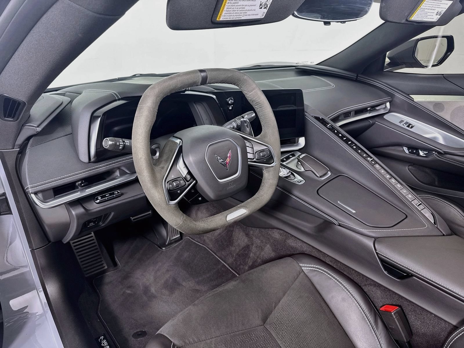 Used 2024 Chevrolet Corvette Z06 RWD image 10