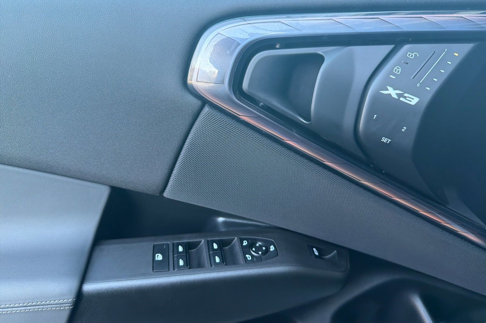 Used 2025 BMW X3 xDrive30i w/ Premium Package image 12