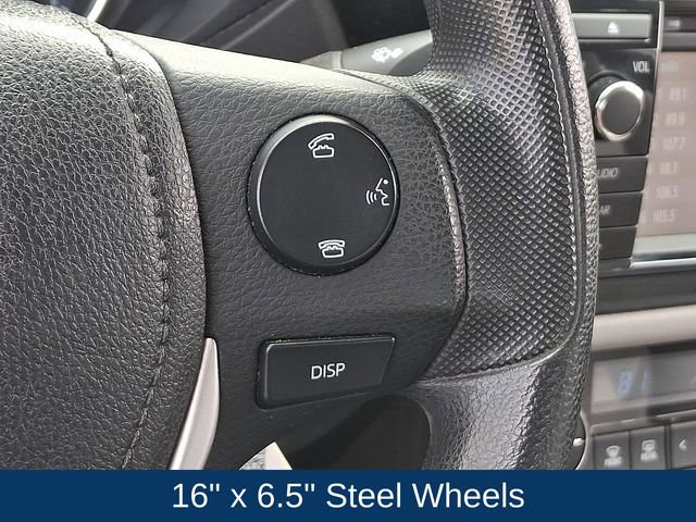 Used 2016 Toyota Corolla LE image 24