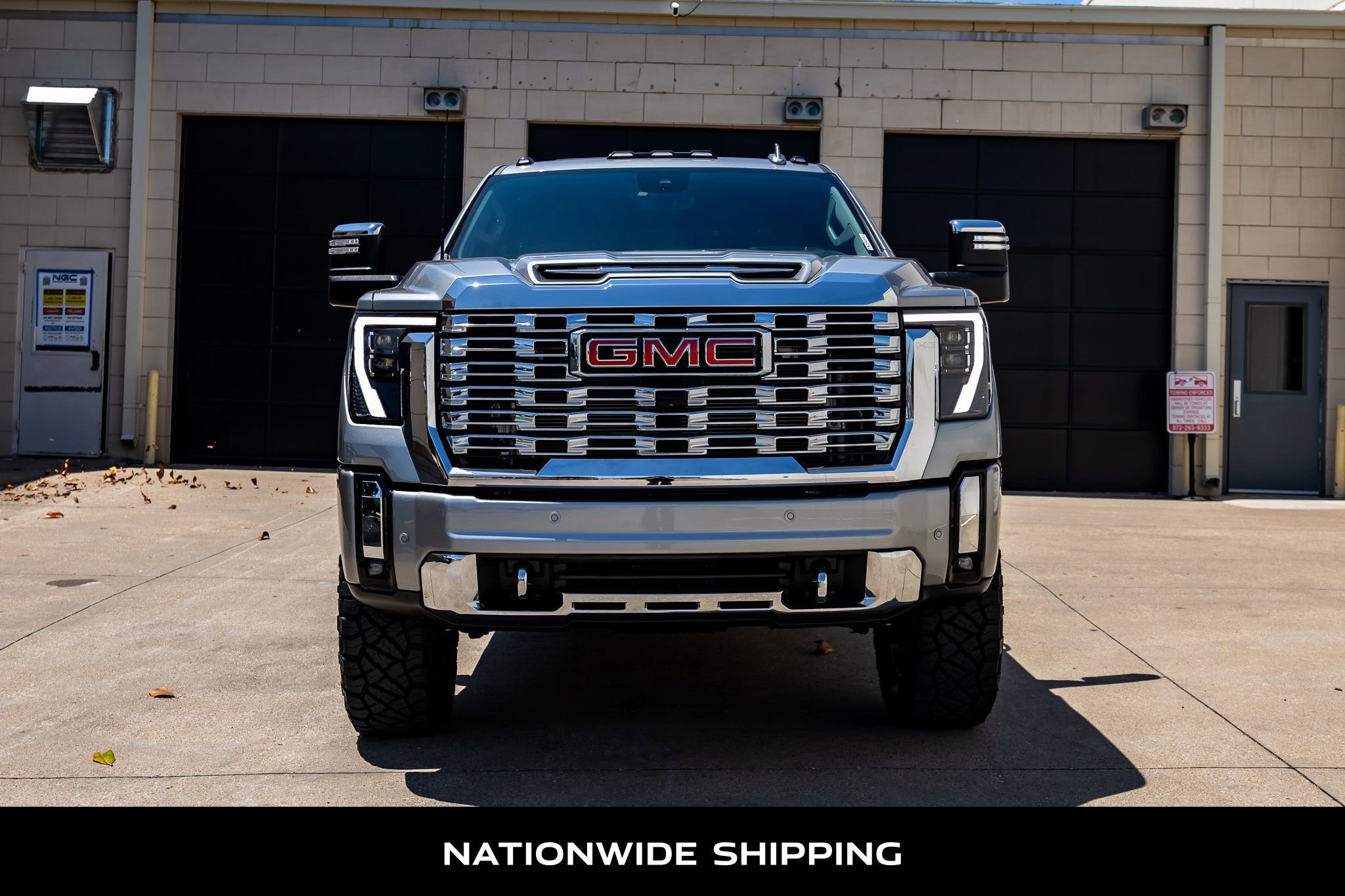 Used 2025 GMC Sierra 3500 Denali w/ Denali Reserve Package AWD/4WD image 4
