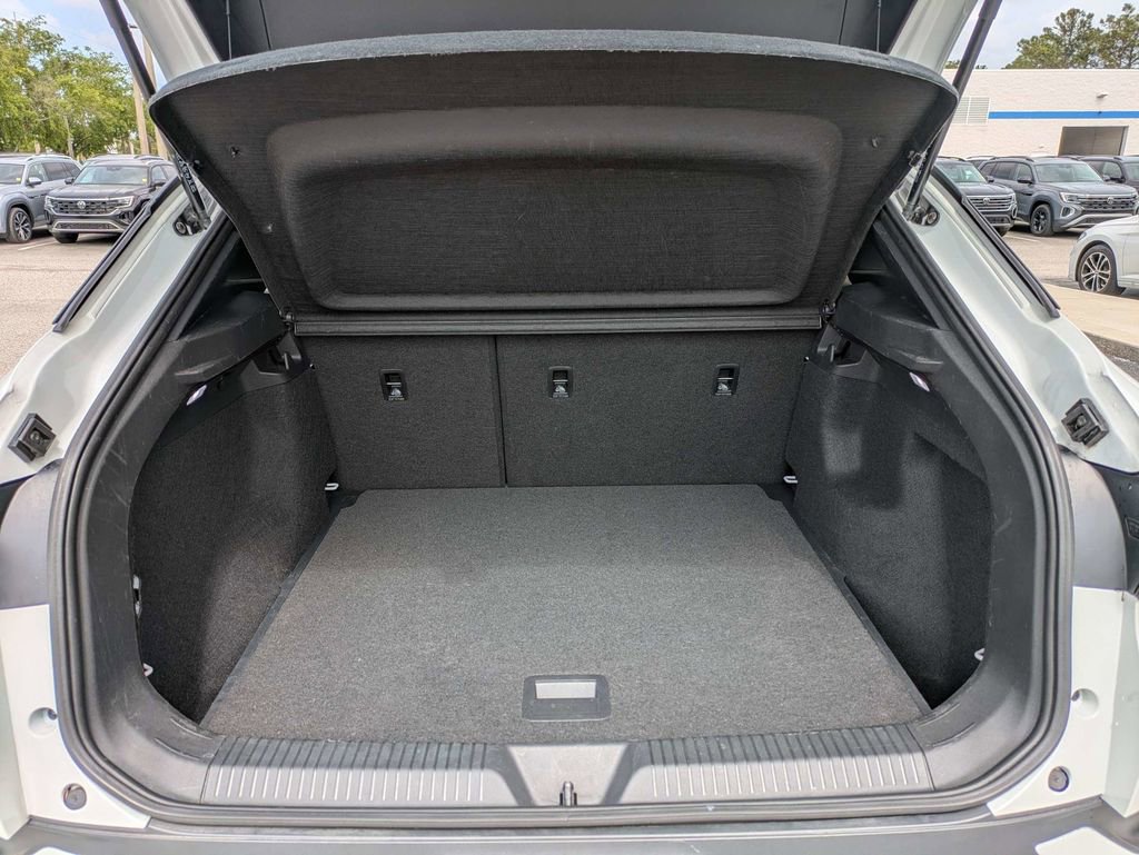 Certified 2023 Volkswagen ID.4 Pro image 13