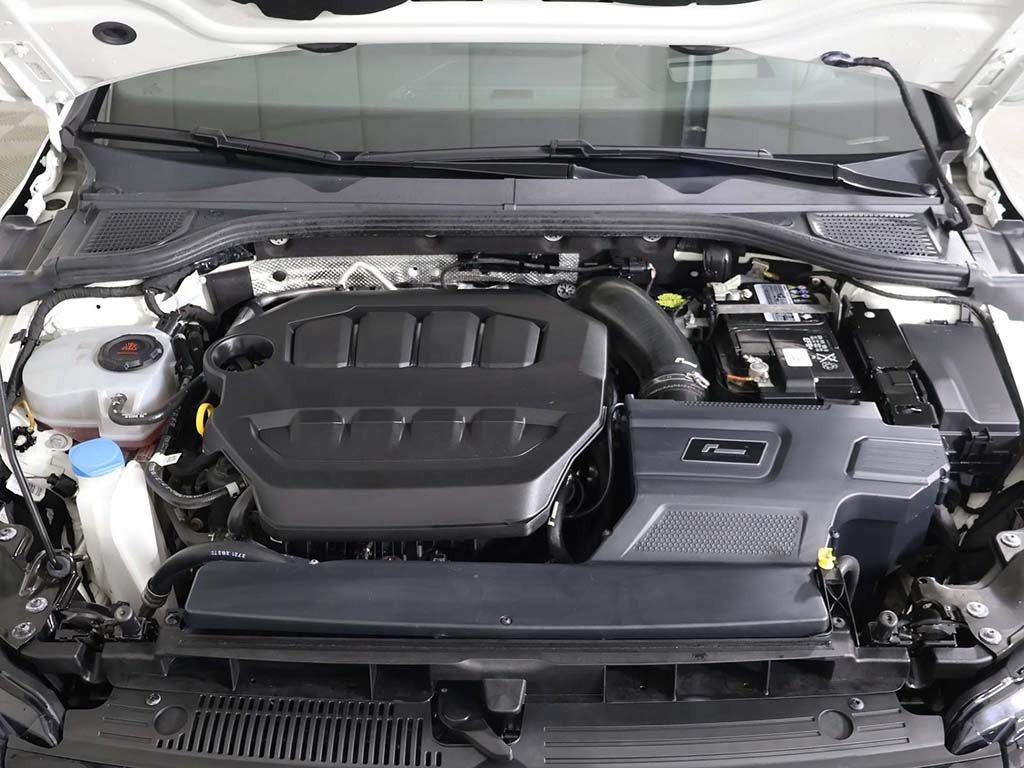 Used 2022 Volkswagen Golf R AWD/4WD image 26