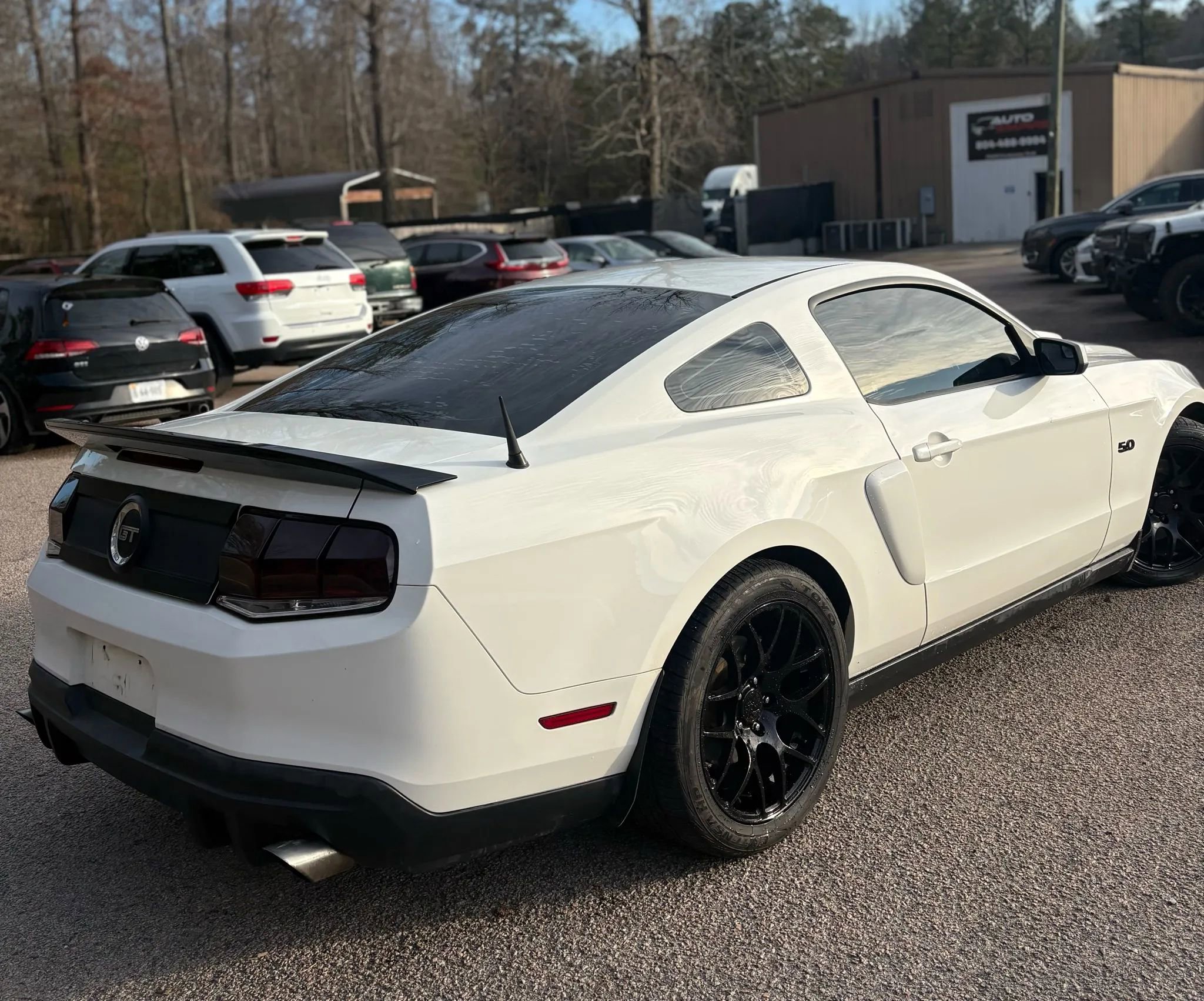 Used 2011 Ford Mustang GT Premium image 10
