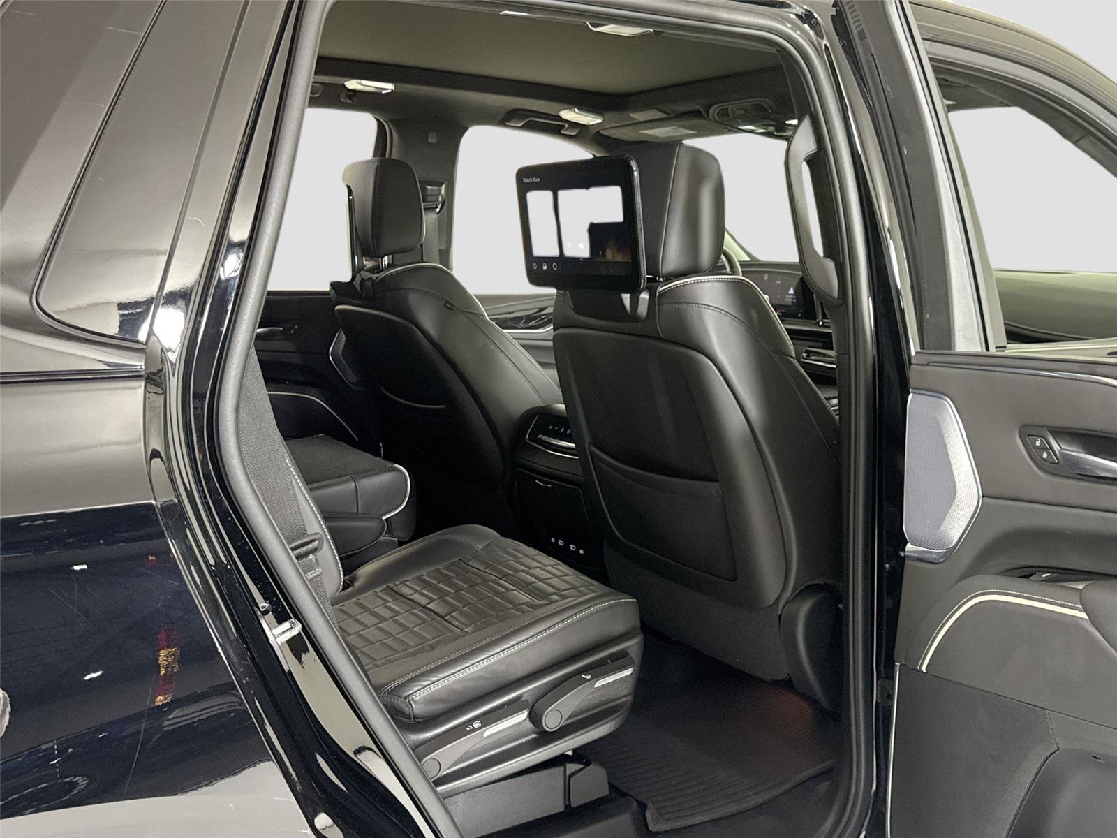 Used 2023 Cadillac Escalade V w/ LPO, Floor Liner Package image 31