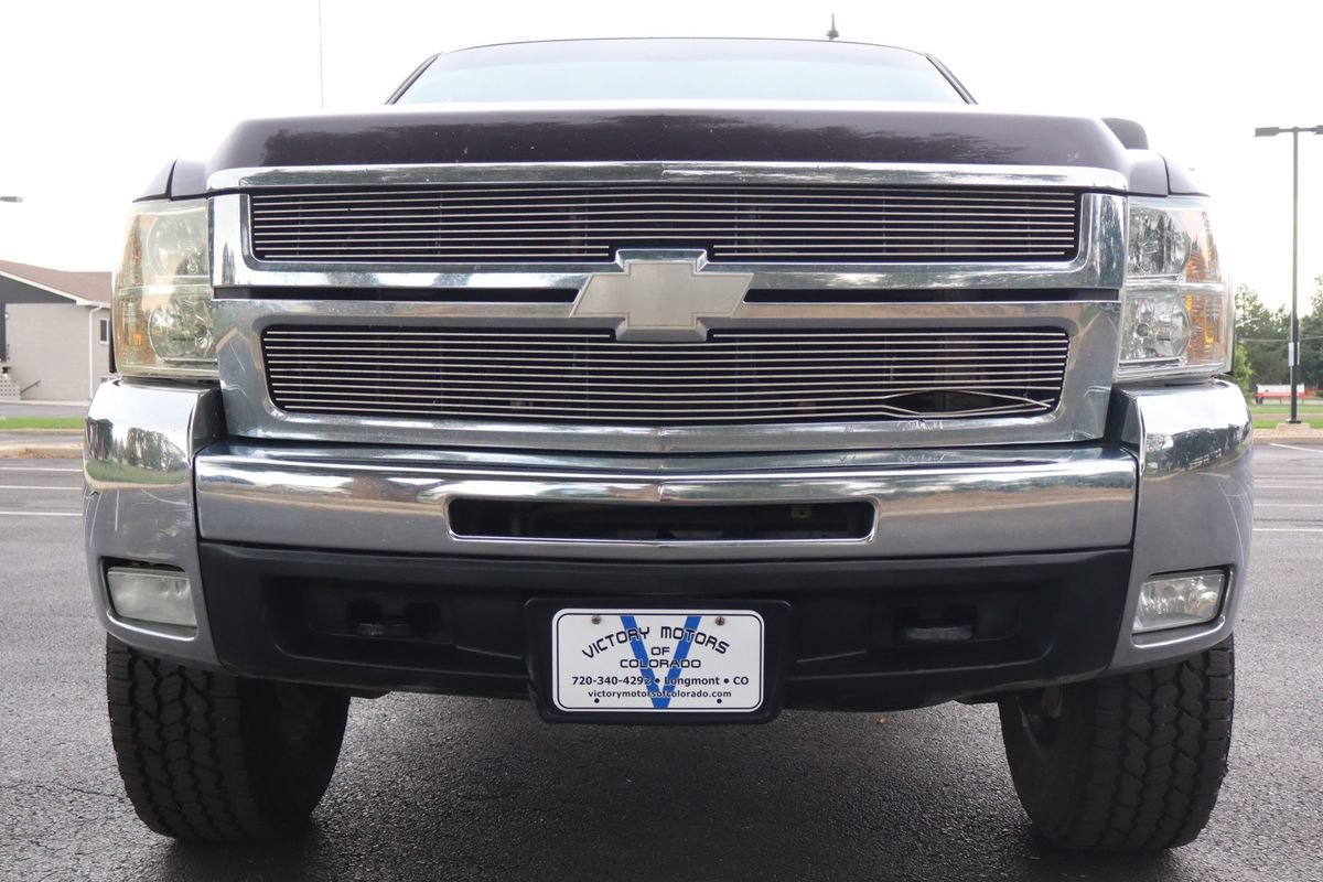 Used 2008 Chevrolet Silverado 2500 LTZ w/ Safety Package AWD/4WD image 13