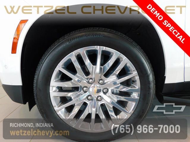 New 2025 Chevrolet Suburban Premier w/ Sun And Tow Package image 8