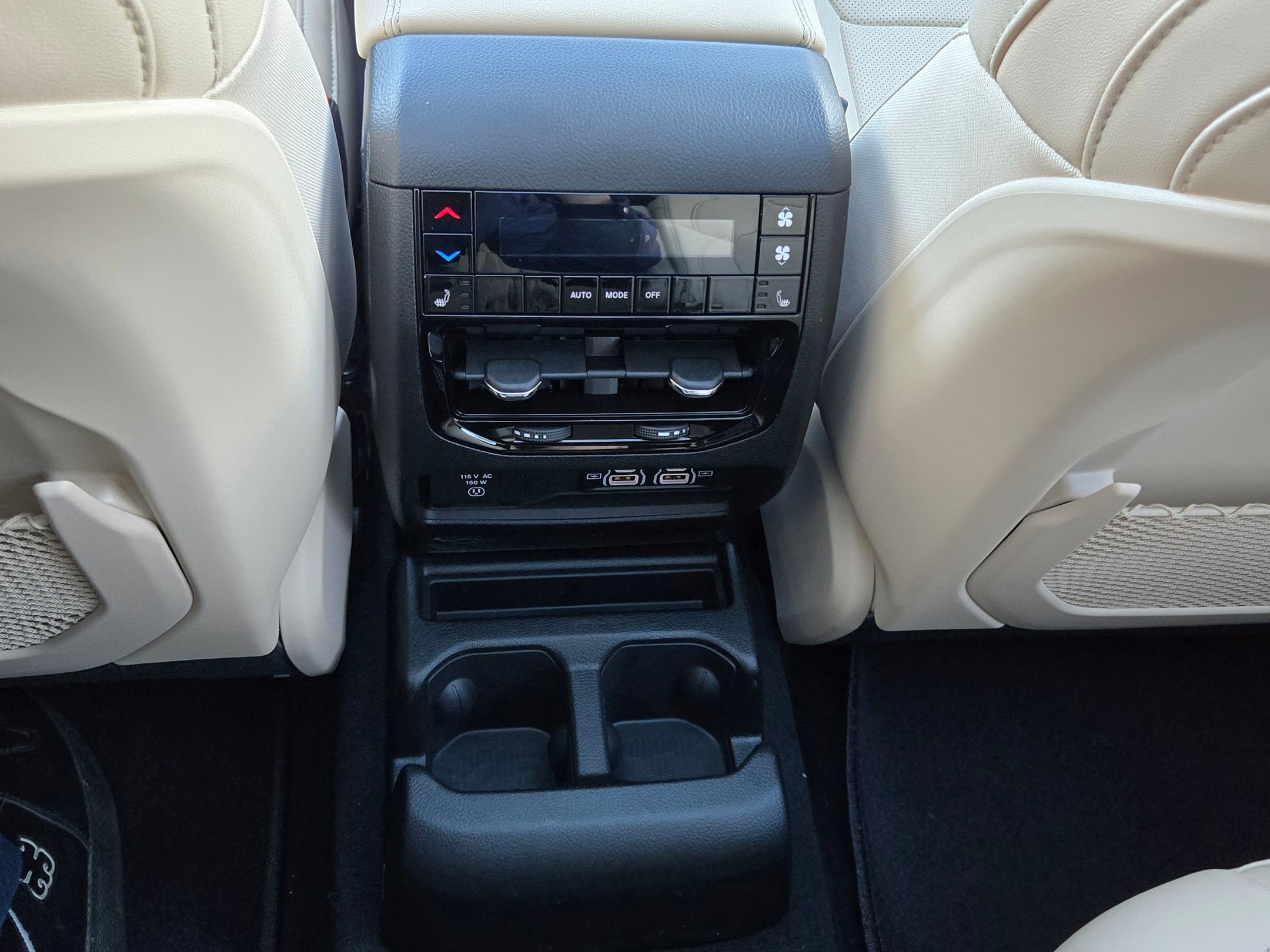 New 2025 Jeep Grand Cherokee L Limited w/ Luxury Tech Group II image 26