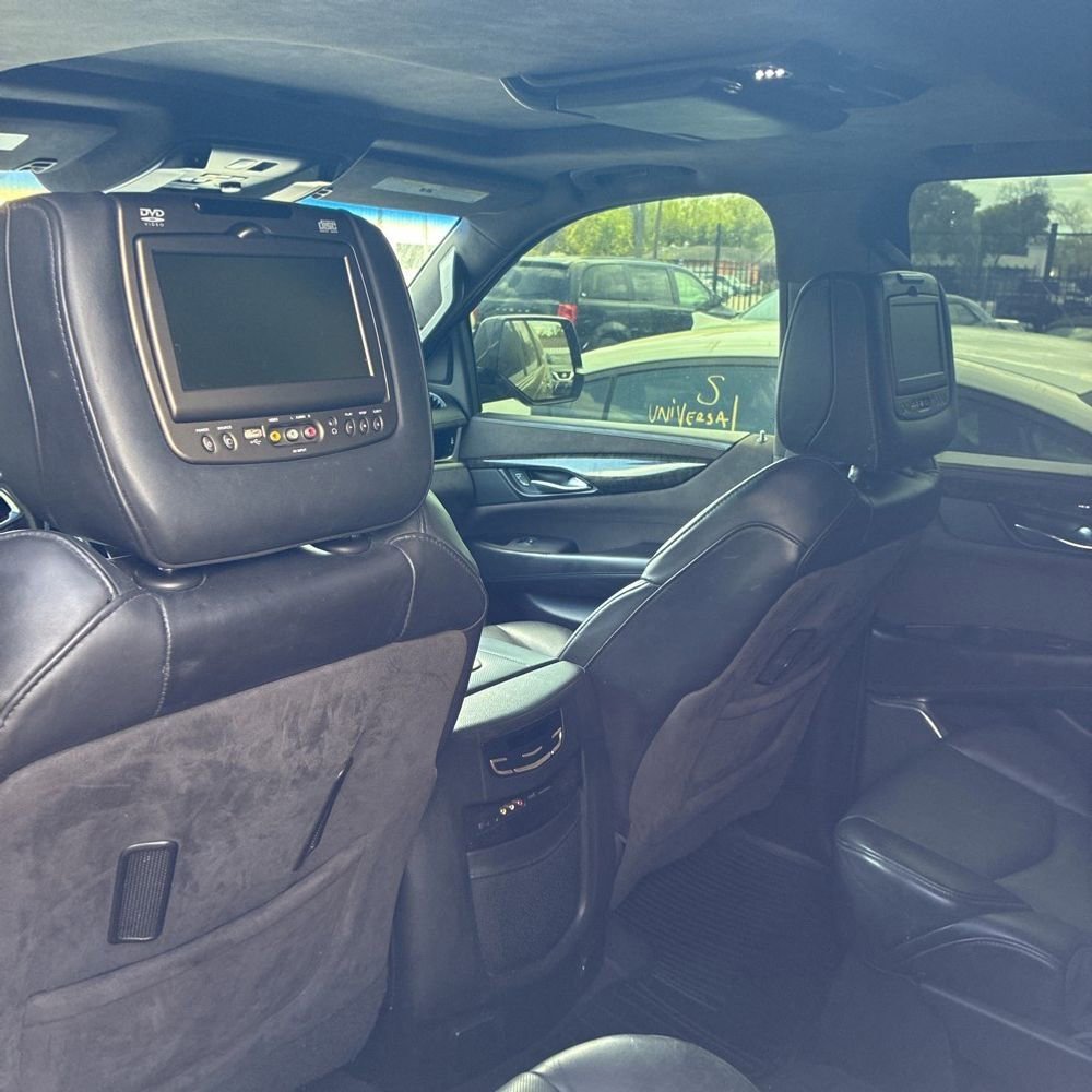 Used 2016 Cadillac Escalade ESV Platinum image 16