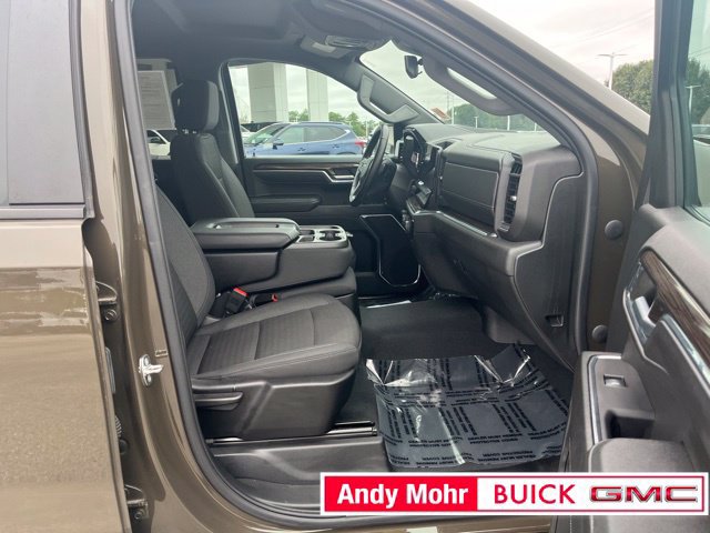 Used 2023 Chevrolet Silverado 1500 LT AWD/4WD image 41