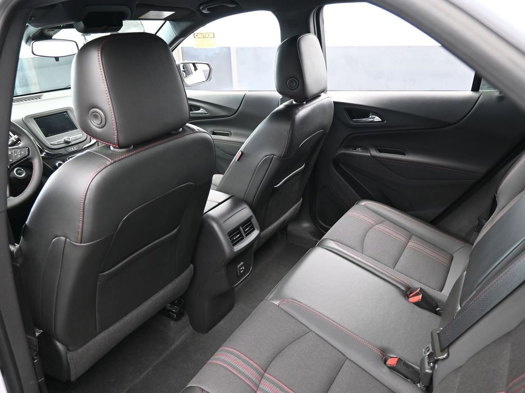 Used 2023 Chevrolet Equinox RS image 35