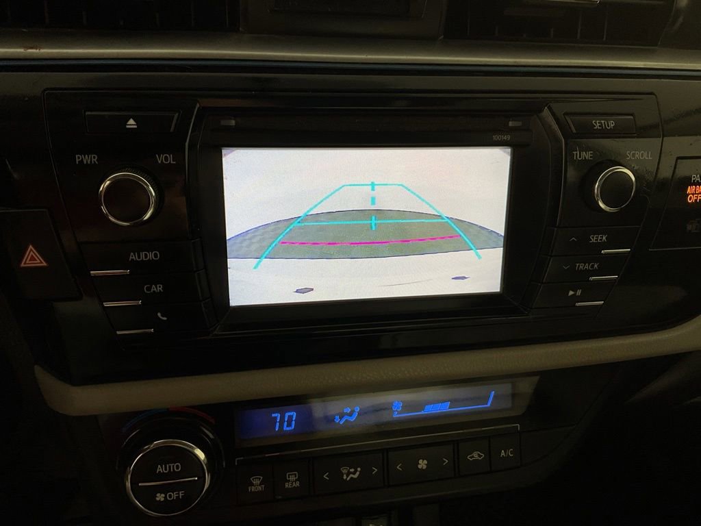 Used 2015 Toyota Corolla LE FWD image 3