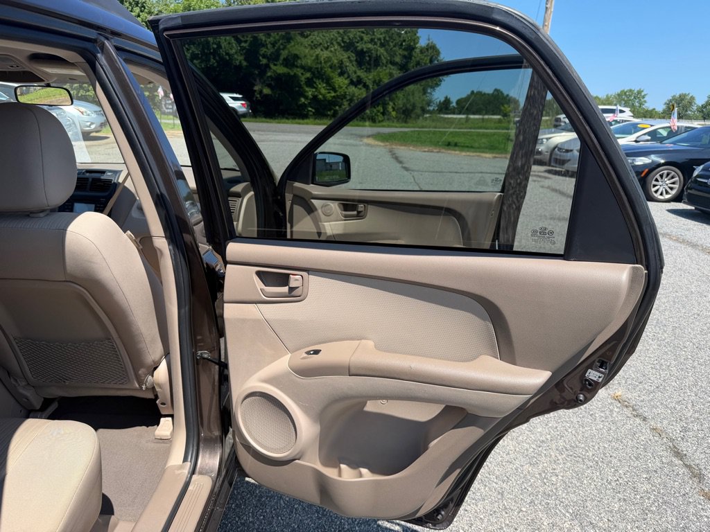 Used 2009 Kia Sportage LX FWD image 18