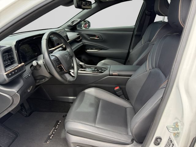 Used 2025 Toyota Crown Signia w/ Advanced Technology Package AWD/4WD image 11