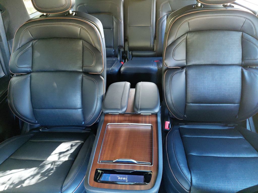 New 2026 Lincoln Navigator Black Label AWD/4WD image 22